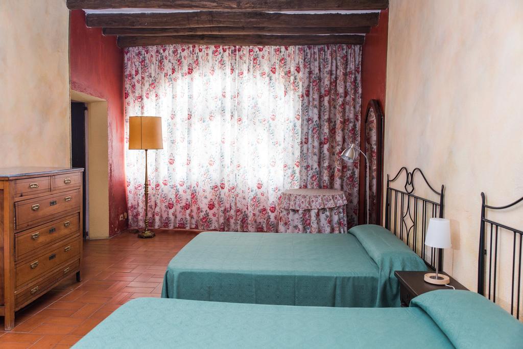 Apartaments Can Gibert Кастельон-де-Ампуриас Экстерьер фото